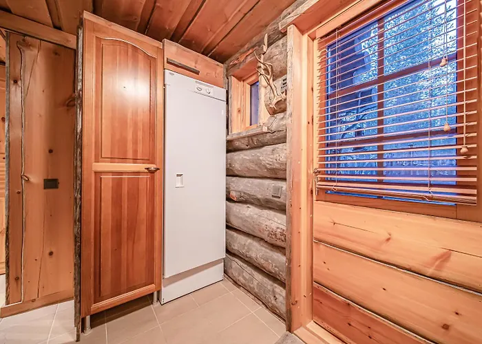 Riekkopolku By Aavalevi * ليفي